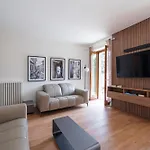 Casa Giallo Village Home-by Italian *