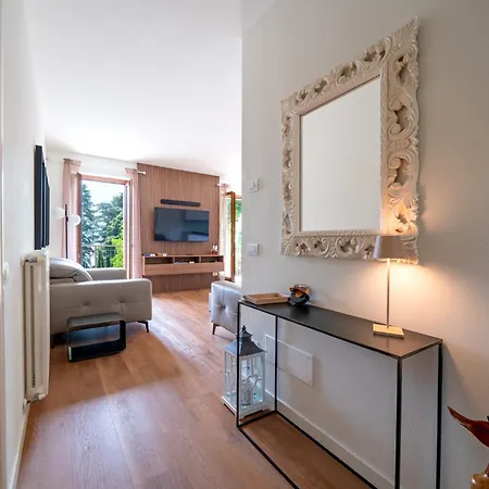 Casa Giallo Village Home-by Italian Lenno