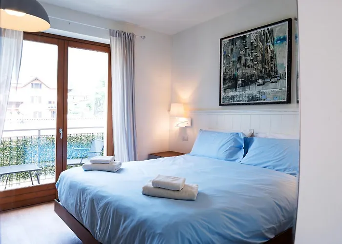 Casa Giallo Village Home-by Italian