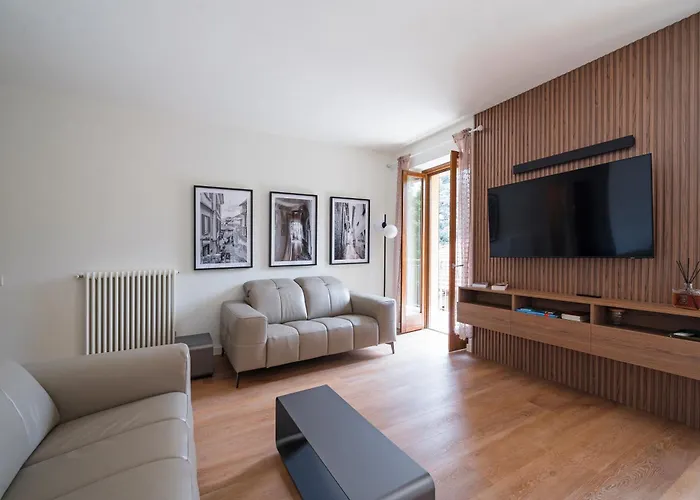 Casa Giallo Village Home-by Italian *