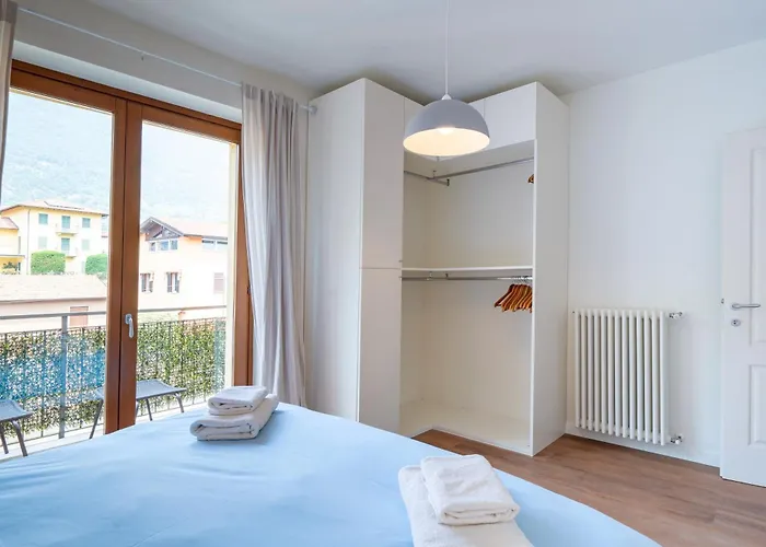 Casa Giallo Village Home-by Italian Apartment